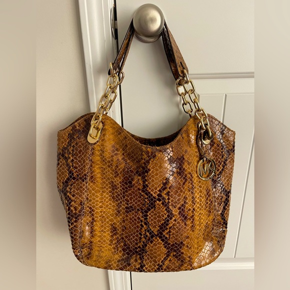 Michael Kors beautiful shoulder bag - Picture 1 of 5